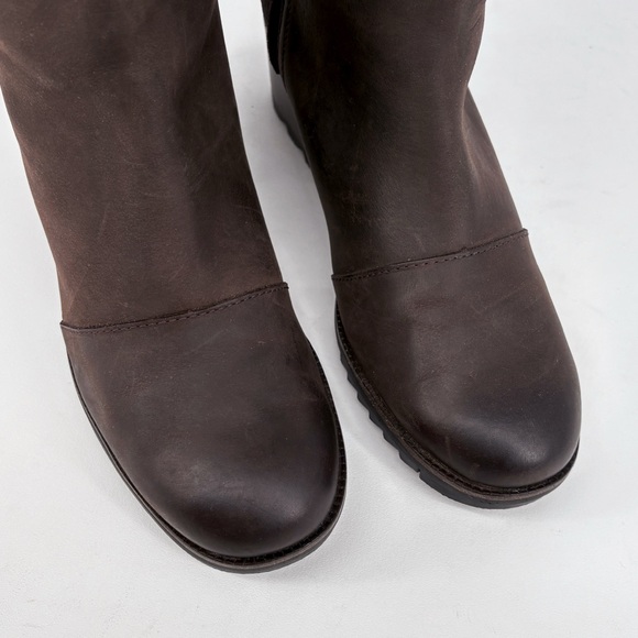 SOREL | Cate Tall Leather Block Heel Boots in Blackened Brown | 8.5 - Picture 8 of 14